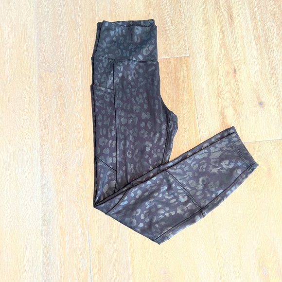 X by Gottex Black Leopard Embossed Print Jen Ankle Legging - Picture 1 of 6